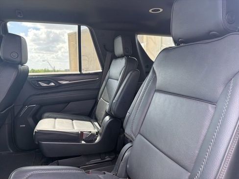 Used 2023 GMC Yukon Denali image 12