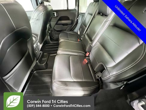 Used 2021 Jeep Wrangler Unlimited Sahara AWD/4WD image 27