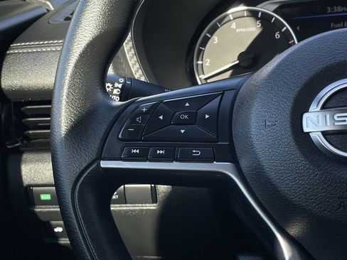 Used 2024 Nissan Sentra SV image 13