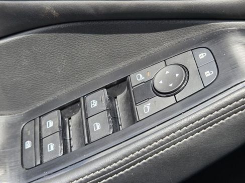 Used 2023 Nissan Rogue SV w/ SV Premium B Package FWD image 31
