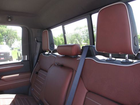 New 2026 GMC Sierra 2500 Denali Ultimate AWD/4WD image 14