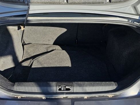 Used 2010 Ford Focus SE image 22