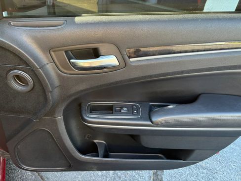 Used 2014 Chrysler 300 C w/ Light Group RWD image 19