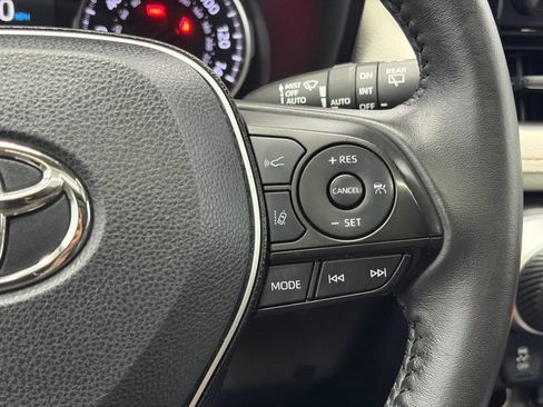 Used 2019 Toyota RAV4 XLE w/ Convenience Package AWD/4WD image 22
