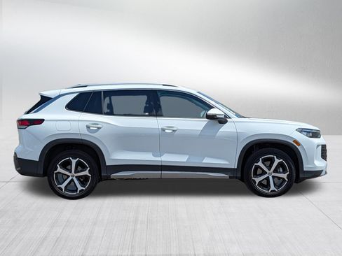 Certified 2025 Volkswagen Tiguan SE AWD/4WD image 8