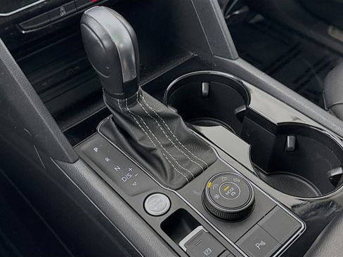 Used 2023 Volkswagen Atlas SE w/ Panoramic Sunroof Package image 18