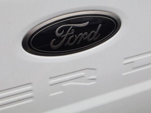 Used 2025 Ford F350 Lariat w/ Black Appearance Package image 42