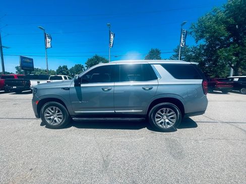 Used 2023 GMC Yukon Denali AWD/4WD image 2