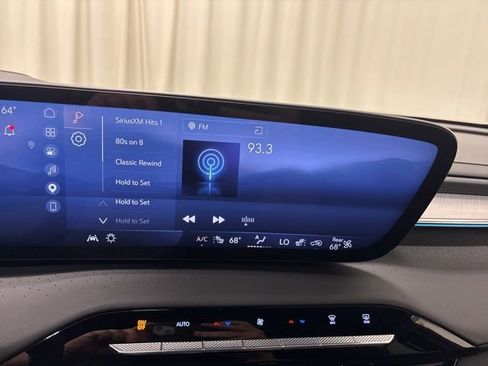 Used 2025 Buick Enclave Avenir w/ Super Cruise Package AWD/4WD image 25