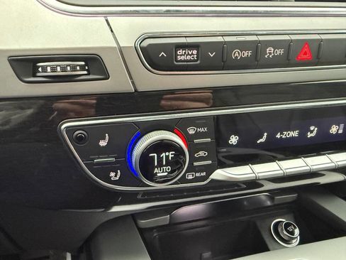 Used 2018 Audi Q7 2.0T Premium Plus image 32