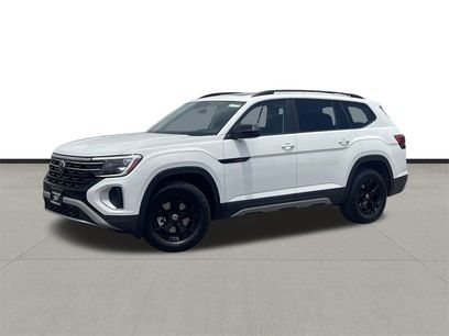 New 2025 Volkswagen Atlas Peak Edition SE
