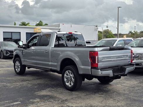 Used 2022 Ford F250 Platinum w/ FX4 Off-Road Package image 3
