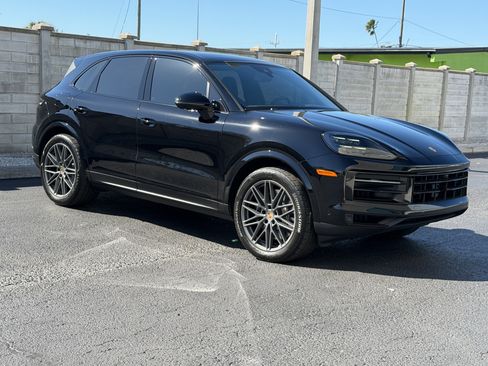 Certified 2024 Porsche Cayenne S image 8