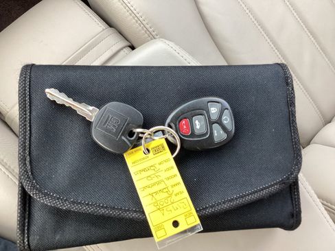 Used 2008 Buick Lucerne CXL w/ Driver Confidence Package FWD image 18