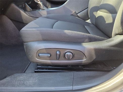 Used 2024 Chevrolet Malibu LT image 28