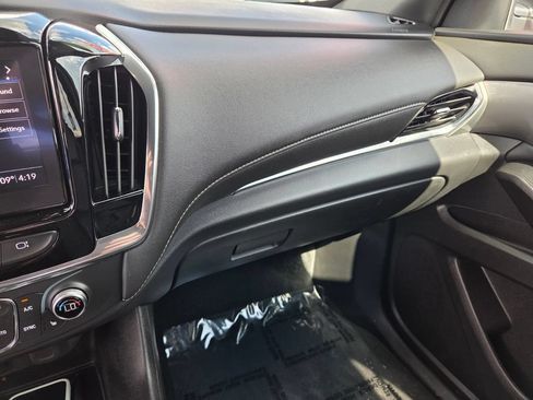 Used 2023 Chevrolet Traverse LT FWD image 26