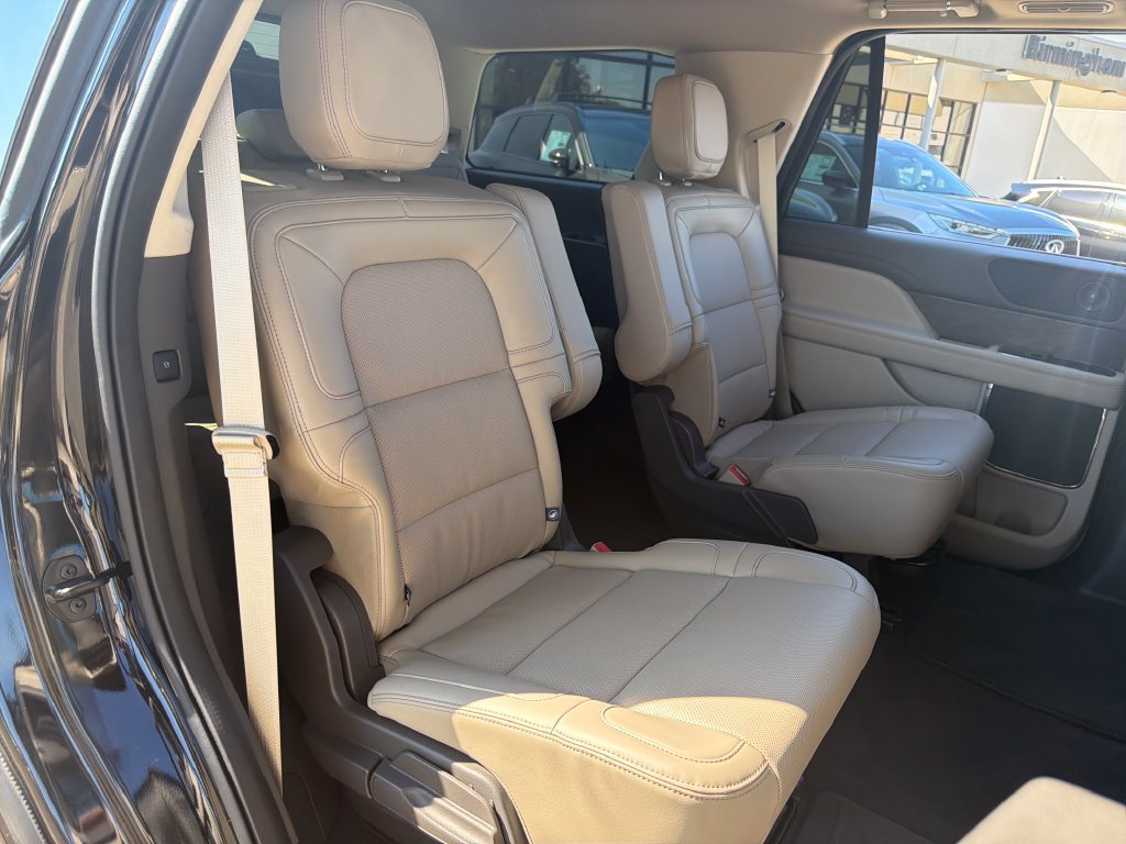Used 2024 Lincoln Navigator Premiere AWD/4WD image 36