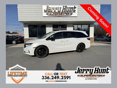 Used 2024 Honda Odyssey Sport image 1