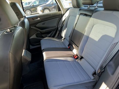 Used 2025 Volkswagen Jetta SE w/ Sunroof Package FWD image 28