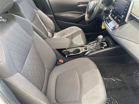 Certified 2021 Toyota Corolla LE FWD image 30