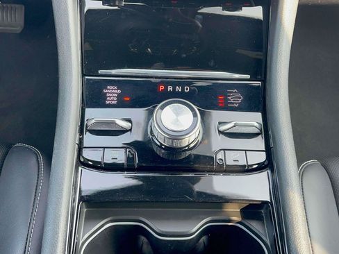 Used 2023 Jeep Grand Cherokee Overland w/ Advanced Protech Group III AWD/4WD image 25