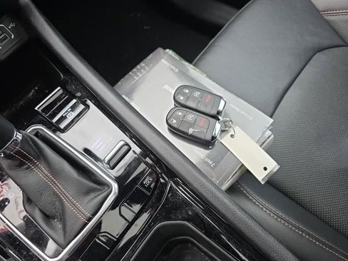 Used 2022 Jeep Compass Limited w/ Sun and Sound Group image 15