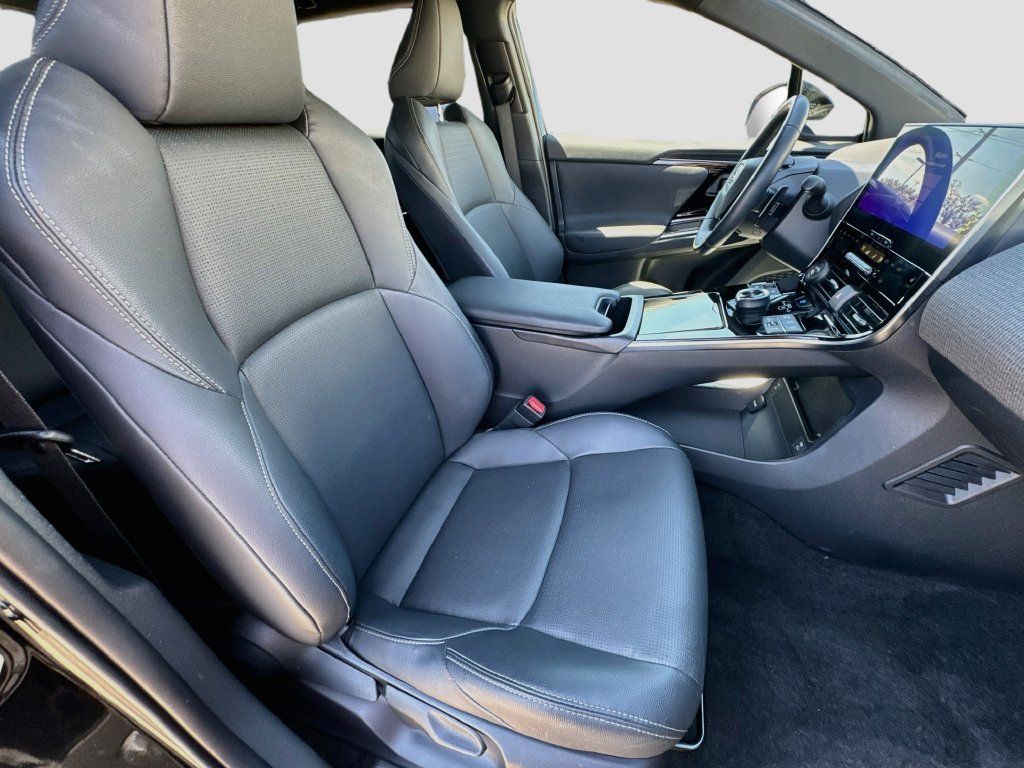 Certified 2023 Subaru Solterra AWD image 34