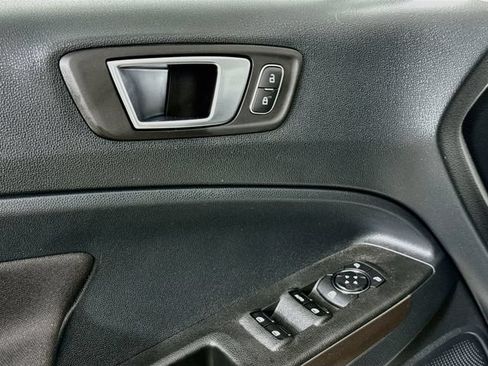 Used 2019 Ford EcoSport SE FWD image 19