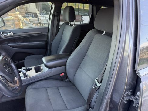 Used 2015 Jeep Grand Cherokee Laredo w/ Quick Order Package 23E RWD image 24
