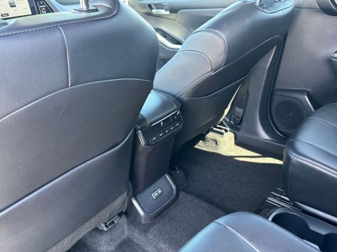 Used 2025 Toyota Highlander XSE image 25