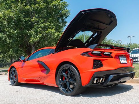 Used 2021 Chevrolet Corvette Stingray Preferred Cpe w/ Z51 Performance Package RWD image 17