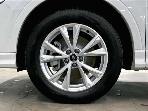 Used 2025 Audi Q3 2.0T Premium image 12