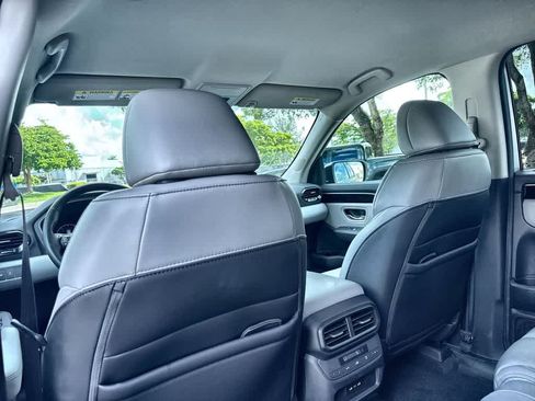 Used 2025 Honda Pilot EX-L image 23