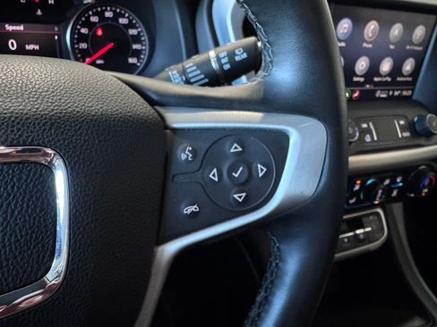 Certified 2023 GMC Acadia SLT w/ Preferred Package image 15