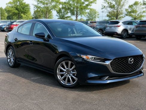 Used 2022 MAZDA MAZDA3 s FWD image 1