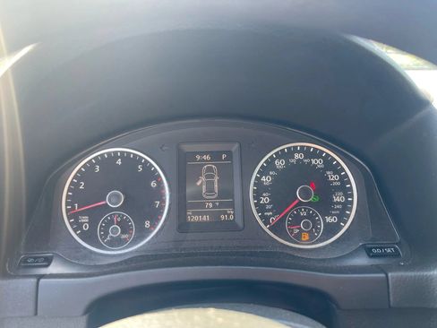Used 2017 Volkswagen Tiguan S FWD image 15