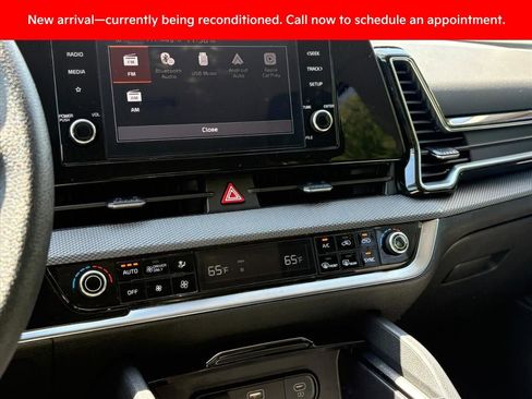 Certified 2025 Kia Sportage LX FWD image 11