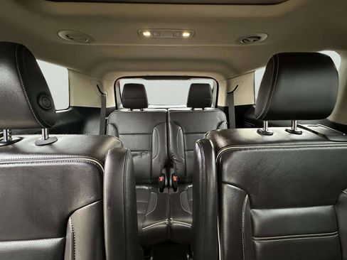 Used 2019 GMC Acadia Denali AWD/4WD image 25