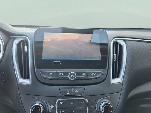 Used 2020 Chevrolet Malibu LT image 12