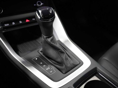 Certified 2025 Audi Q3 2.0T Premium w/ Convenience Package image 27