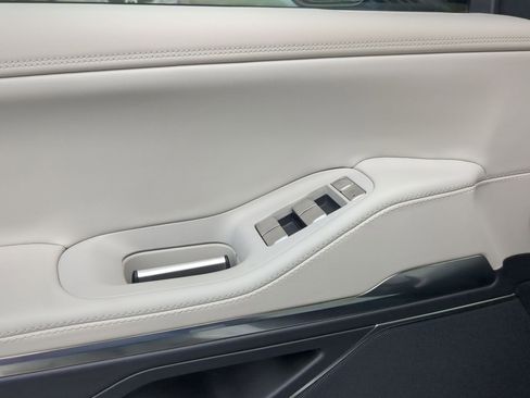 New 2026 Lincoln Navigator L Premier image 12