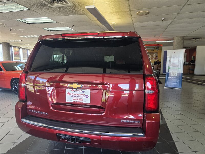 Used 2020 Chevrolet Suburban Premier w/ Max Trailering Package AWD/4WD image 5