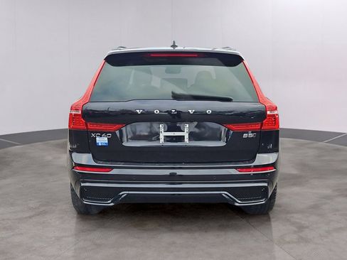 Used 2025 Volvo XC60 B5 Core image 5