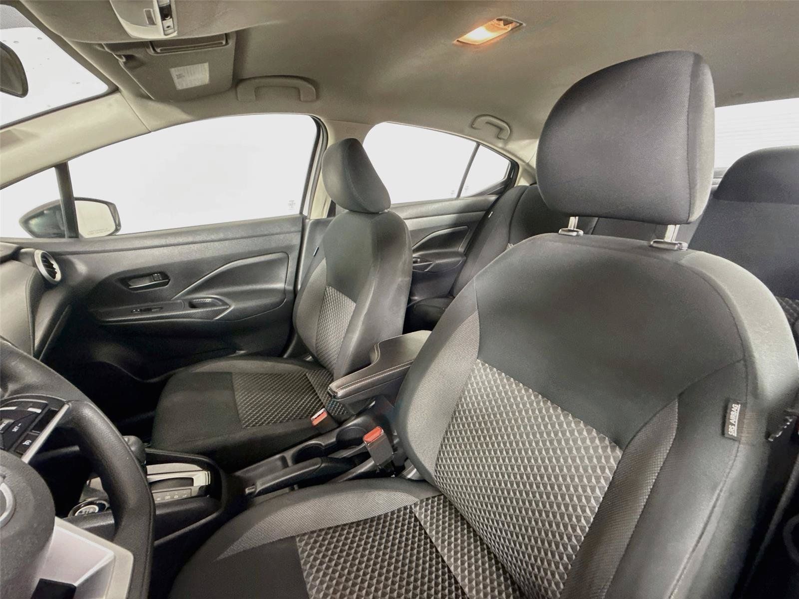 Used 2020 Nissan Versa S FWD image 3