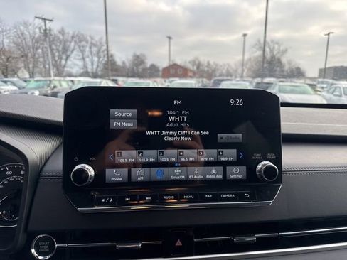 Used 2024 Mitsubishi Outlander AWD image 16