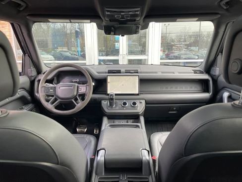 Used 2023 Land Rover Defender 90 V8 AWD/4WD image 37