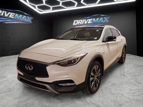 Used 2018 INFINITI QX30 Premium w/ Navigation Package AWD/4WD image 1