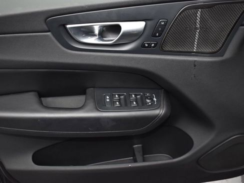 Used 2024 Volvo XC60 B5 Plus image 14