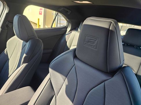 Used 2025 Lexus UX 300h AWD image 24