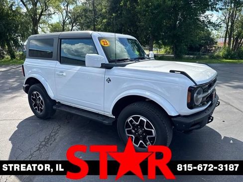 Used 2023 Ford Bronco Outer Banks AWD/4WD image 1